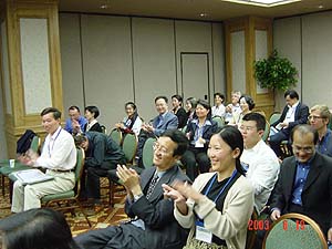 海闻教授等参加第四届全球卫生经济大会5