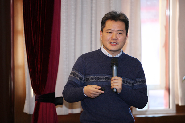 朗润格政“退休政策研讨